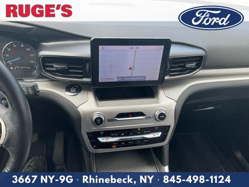Used 2021 Ford Explorer XLT w/ Equipment Group 202A AWD/4WD image 17