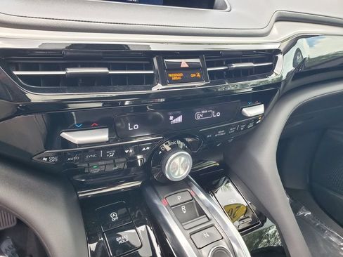 Certified 2024 Acura MDX w/ Technology Package FWD image 32