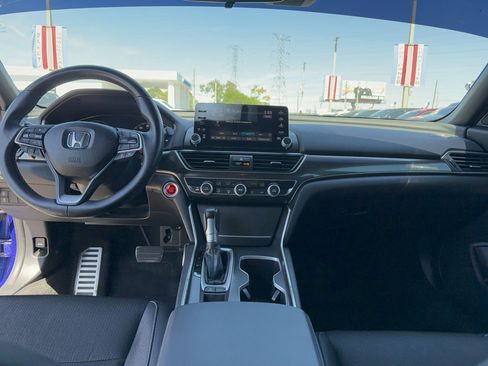 Used 2018 Honda Accord Sport image 28