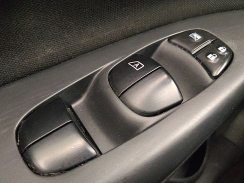 Used 2019 Nissan Sentra SV w/ Special Edition Package FWD image 27
