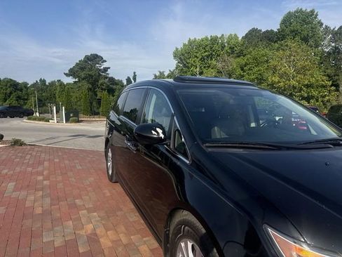 Used 2014 Honda Odyssey EX-L image 18