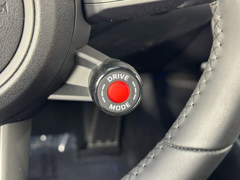 Used 2025 Porsche 911 Carrera image 22