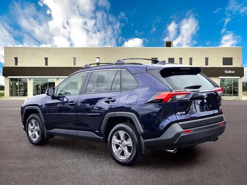 Used 2025 Toyota RAV4 XLE w/ Weather Package AWD/4WD image 5