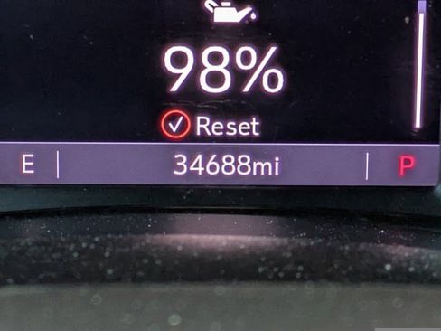 Used 2023 Chevrolet Equinox Premier image 29