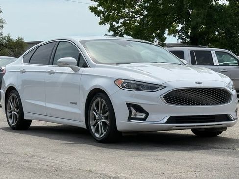 Used 2019 Ford Fusion Titanium FWD image 8