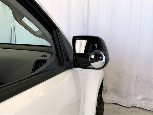 Used 2020 Chevrolet Colorado W/T w/ WT Convenience Package image 11