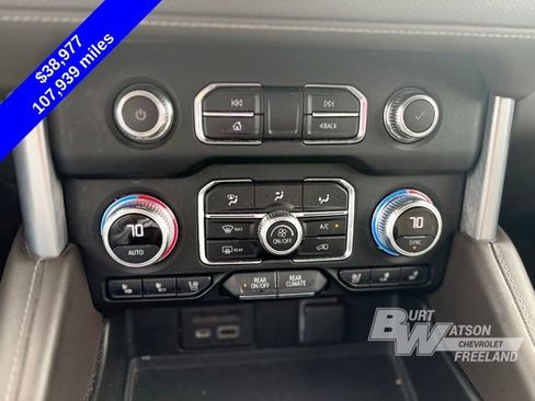 Used 2021 GMC Yukon XL SLT w/ SLT Luxury Plus Package AWD/4WD image 20