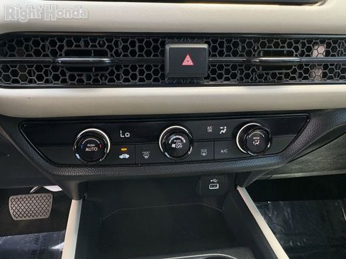 Certified 2025 Honda HR-V LX image 16