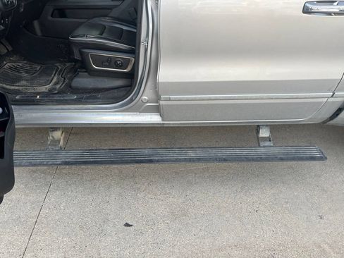 Used 2019 RAM 1500 Limited AWD/4WD image 11