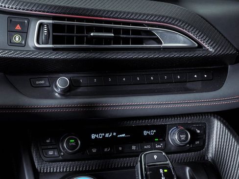 Used 2019 BMW i8 Base image 24