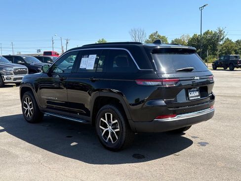 Used 2025 Jeep Grand Cherokee Limited w/ Luxury Tech Group II RWD image 5