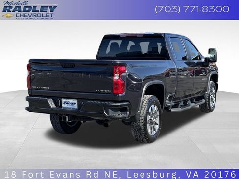 Used 2024 Chevrolet Silverado 2500 Custom w/ Custom Value Package image 6