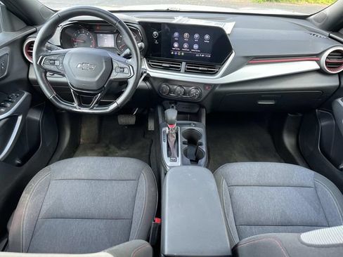 Used 2024 Chevrolet Trax RS w/ Driver Confidence Package FWD image 14