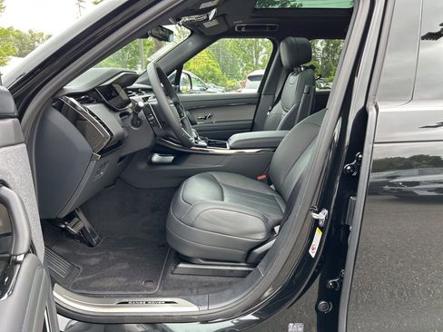 New 2025 Land Rover Range Rover Sport Dynamic SE image 4