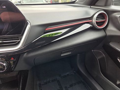 Used 2024 Chevrolet Trax RS w/ Driver Confidence Package image 27