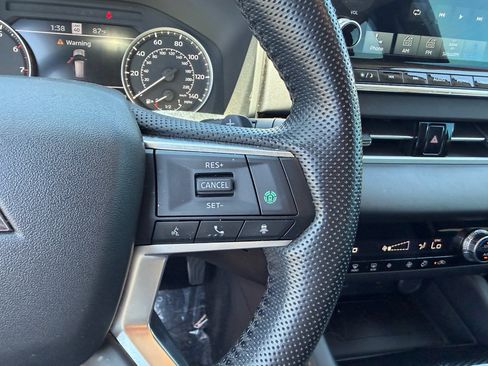 Used 2022 Mitsubishi Outlander SEL Black Edition FWD image 16