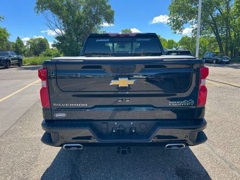Used 2025 Chevrolet Silverado 1500 High Country w/ High Country Premium Package AWD/4WD image 7