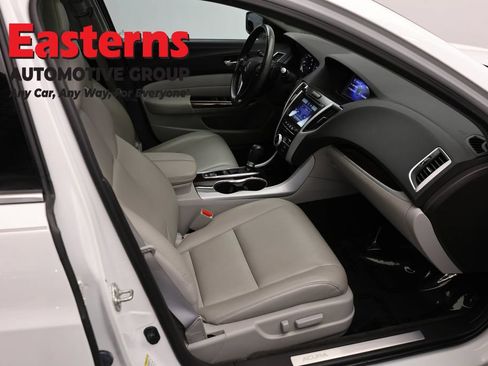 Used 2017 Acura TLX FWD image 24