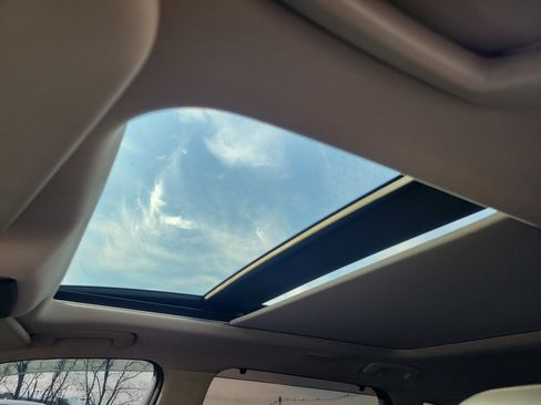 Used 2021 Nissan Rogue Platinum image 14