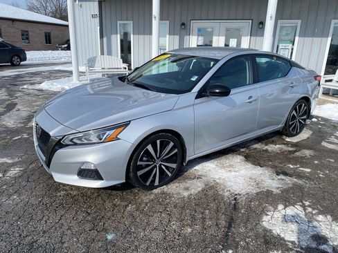 Used 2022 Nissan Altima 2.5 SR FWD image 3