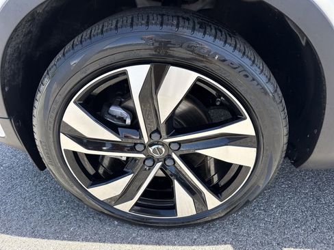 Used 2023 Volvo XC40 B5 Ultimate AWD/4WD image 42