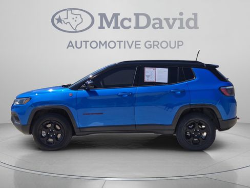 Used 2023 Jeep Compass Trailhawk w/ Trailhawk Convenience Group AWD/4WD image 2