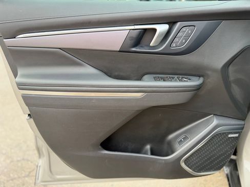 Used 2026 Buick Enclave Sport Touring w/ Power Package FWD image 11