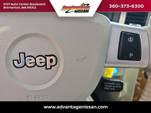 Used 2008 Jeep Grand Cherokee Limited w/ Quadra-Drive II 4X4 Group image 12