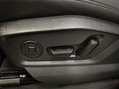 Used 2025 Audi Q8 Premium Plus w/ Premium Plus Package image 18