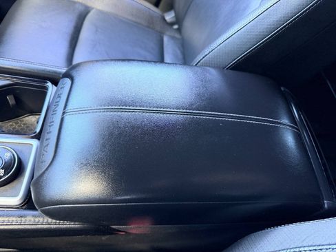 Used 2022 Nissan Pathfinder SL w/ SL Black Package AWD/4WD image 49