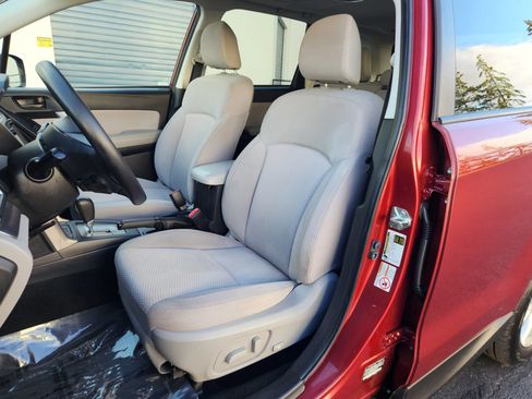 Used 2016 Subaru Forester 2.5i Premium w/ All-Weather Package AWD/4WD image 9