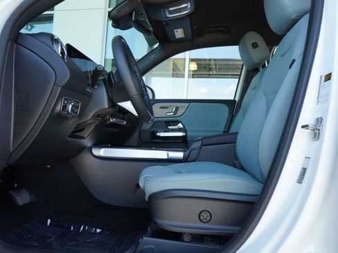 Used 2026 Mercedes-Benz GLB 250 image 22