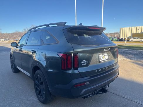 Used 2022 Kia Sorento S image 6