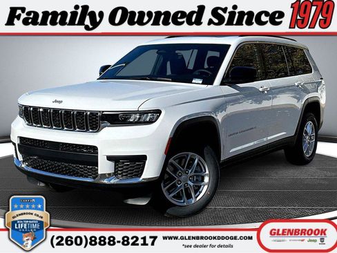 New 2025 Jeep Grand Cherokee L Laredo image 1