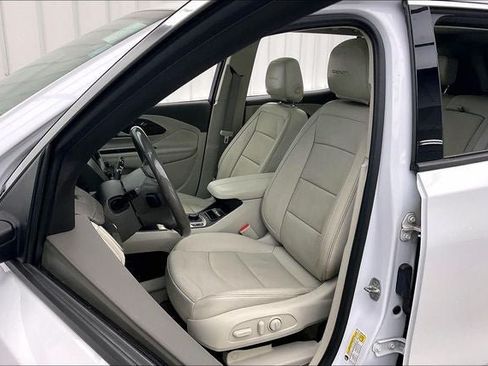 Used 2020 GMC Terrain Denali w/ GMC Pro Grade Package AWD/4WD image 8