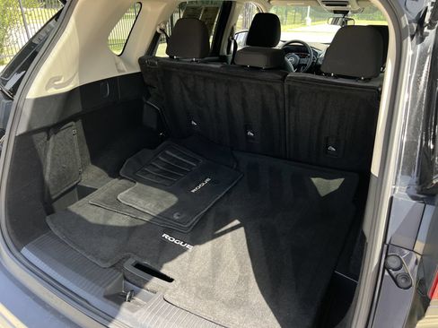 Used 2023 Nissan Rogue SV AWD/4WD image 26