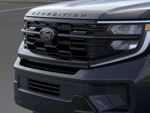 New 2026 Ford Expedition Max Platinum image 17