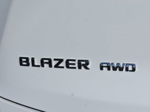 New 2026 Chevrolet Blazer LT w/ Sound & Technology Package AWD/4WD image 18