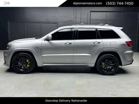 Used 2018 Jeep Grand Cherokee Trackhawk image 3
