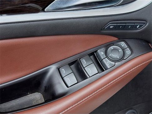 Used 2020 Buick Enclave Avenir w/ Avenir Technology Package image 25