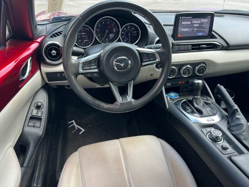 Used 2021 MAZDA MX-5 Miata RF Grand Touring RWD image 13