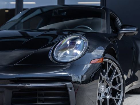 Certified 2021 Porsche 911 Carrera RWD image 15