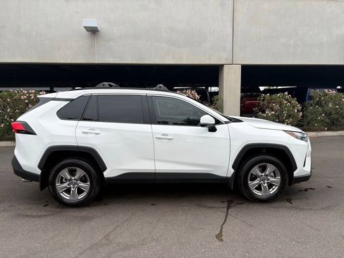 Used 2023 Toyota RAV4 XLE AWD/4WD image 4