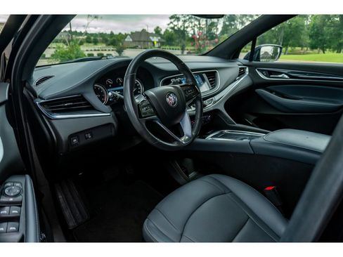 Used 2024 Buick Enclave Essence w/ Sport Touring Edition FWD image 10