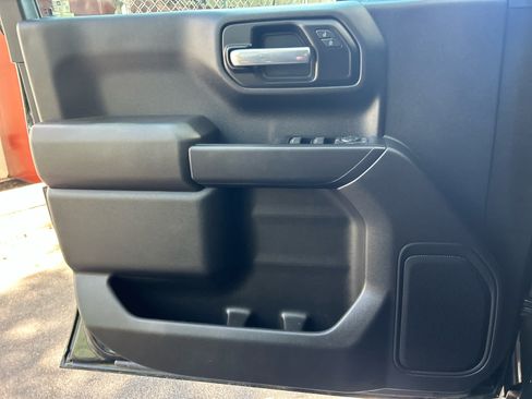 Used 2023 Chevrolet Silverado 1500 Custom AWD/4WD image 14