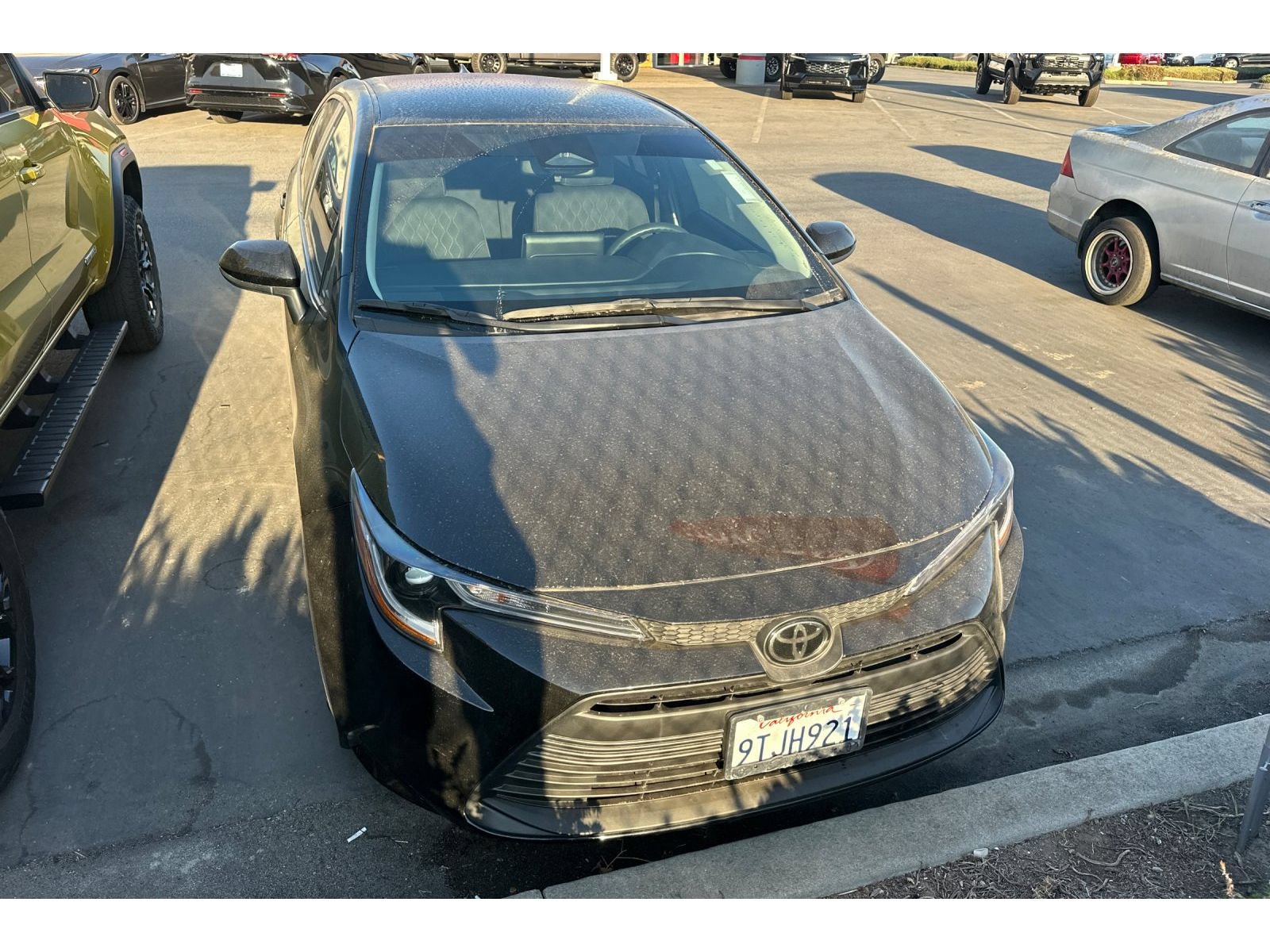 Used 2025 Toyota Corolla LE FWD image 3