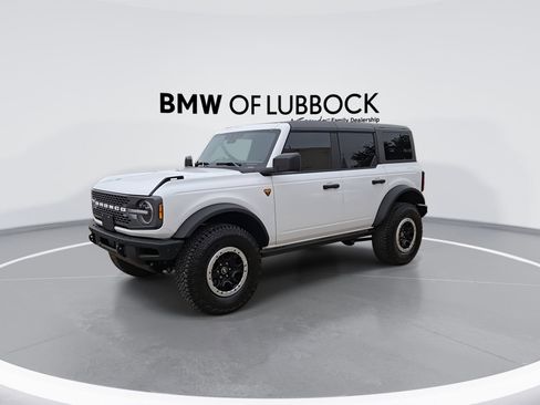 Used 2025 Ford Bronco Badlands w/ Sasquatch Package AWD/4WD image 4