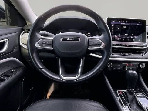 Used 2022 Jeep Compass Latitude w/ Sun and Sound Group image 8