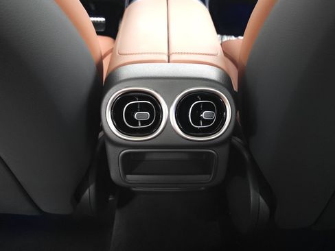 Used 2025 Mercedes-Benz GLC 63 AMG S image 28