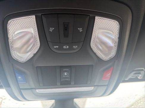 Used 2022 RAM 1500 Big Horn AWD/4WD image 23